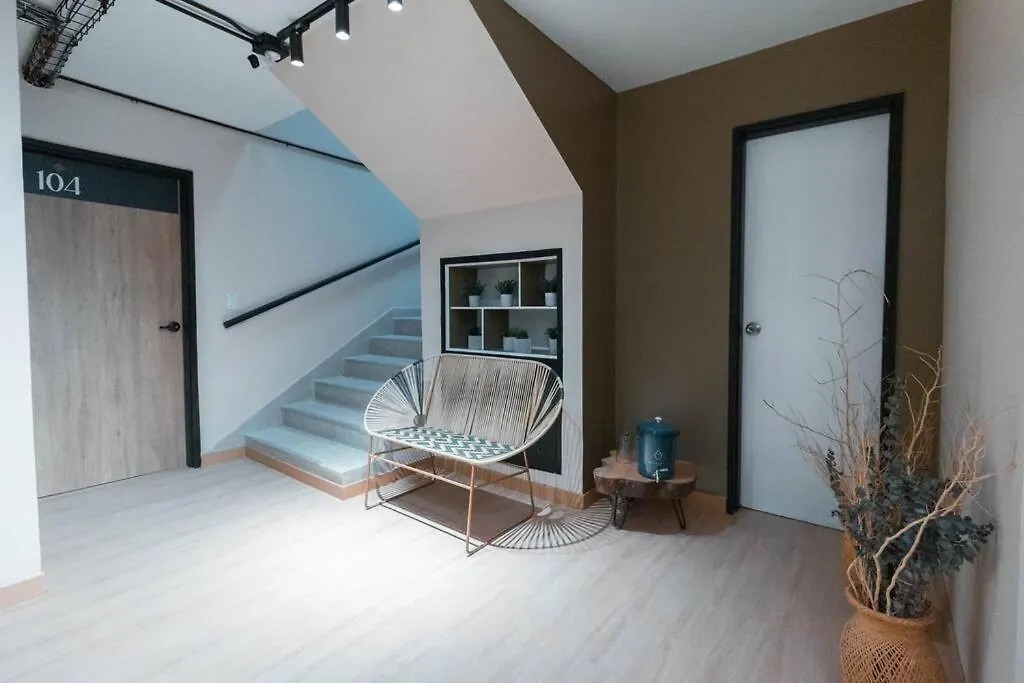 Apartamento En Laureles Barrio Turistico De Medellin Nid205 By Roots Rentals