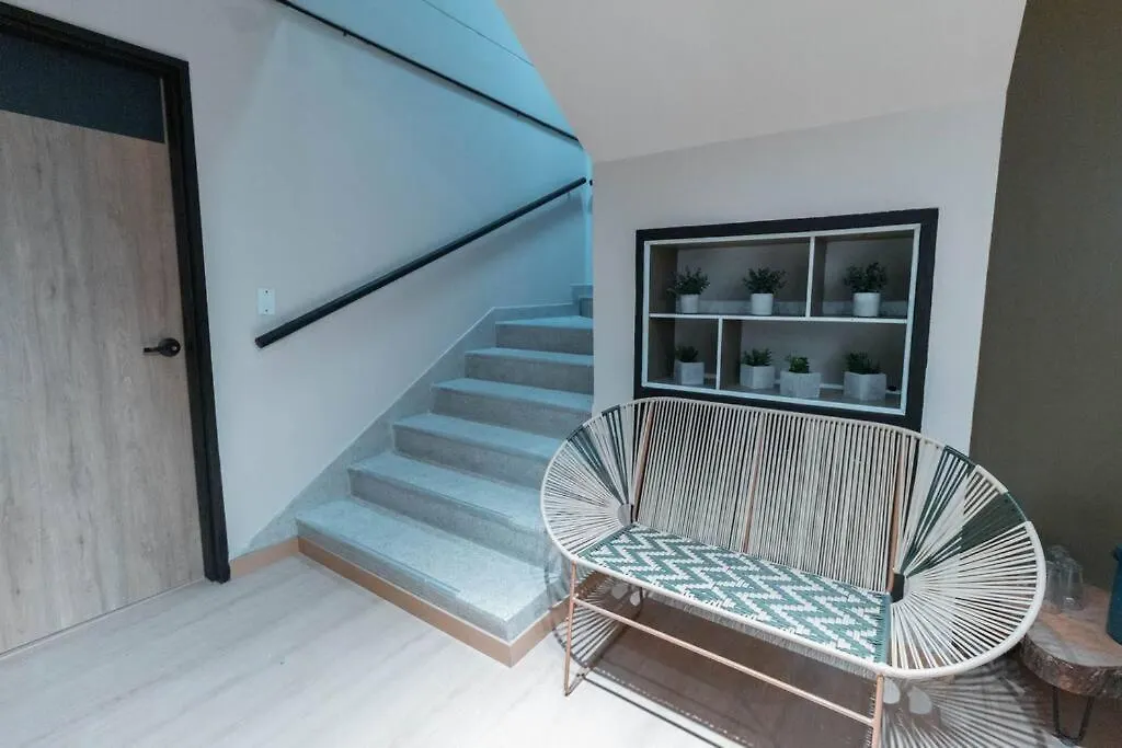 Apartamento En Laureles Barrio Turistico De Medellin Nid205 By Roots Rentals Kolumbien